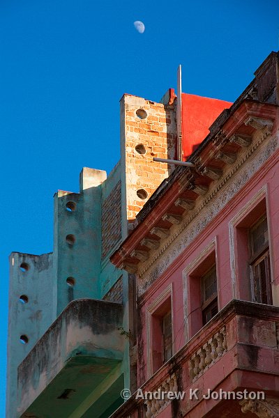 1110_7D_2564.JPG - Moon and buildings in Havana